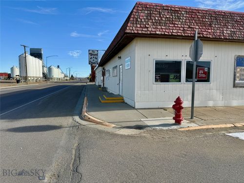 11 E Washington Ave, Chester, MT, 59522-7929 | Card Image