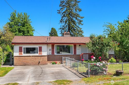 16022 11th Avenue Sw, Burien, WA, 98166 | Card Image
