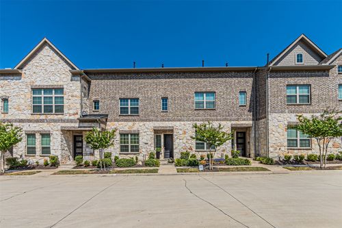 2841 Troutt Dr, Carrollton, TX, 75010-4295 | Card Image