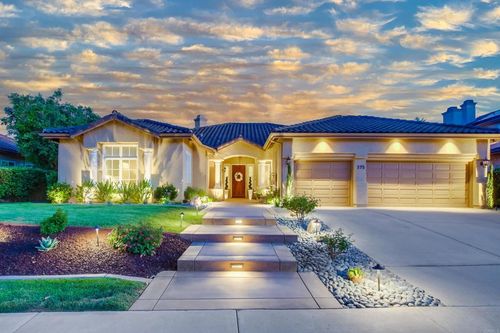 375 Camino Bailen, Escondido, CA, 92029-7419 | Card Image