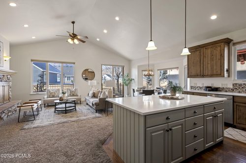 1353 N Montreux Dr, Midway, UT, 84049-6945 | Card Image