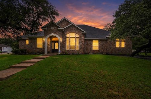100 Laurel Oaks Ln, Crawford, TX, 76638-2767 | Card Image