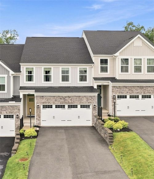 1005 Wellington Ct, Jeannette, PA, 15644-4817 | Card Image