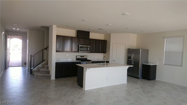 5658 Autumn Cliffs Way, House other with 5 bedrooms, 3 bathrooms and null parking in Las Vegas NV | Image 4