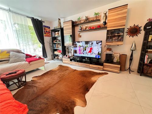 apt-233-1805 Sans Souci Blvd, North Miami, FL, 33181-3002 | Card Image