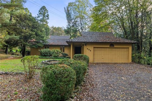 603 Edgewood Rd, Bradfordwoods, PA, 15015-1235 | Card Image