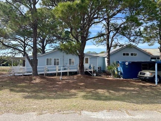 1464 Alligator Dr, House other with 3 bedrooms, 2 bathrooms and null parking in ALLIGATOR POINT FL | Image 4