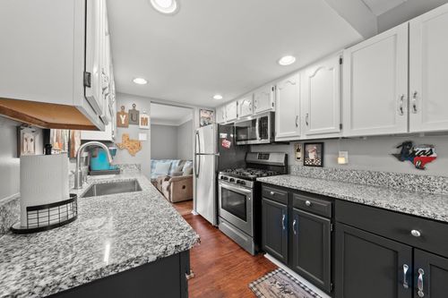 2560 Scioto View Ln, Columbus, OH, 43221-3679 | Card Image