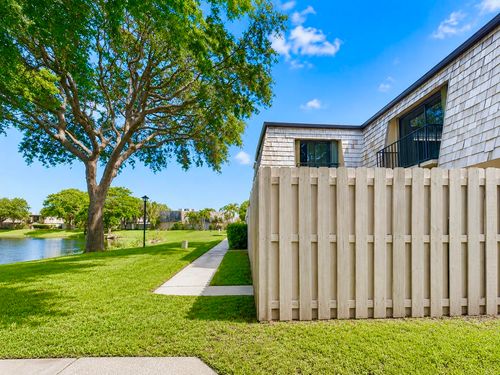 331 Lake Arbor Dr, Palm Springs, FL, 33461-2109 | Card Image