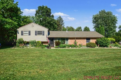 1318 N Jackson Street, Lapeer, MI, 48446 | Card Image