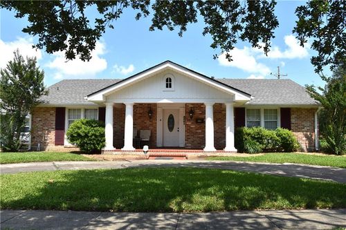 5501 Chatham Dr, New Orleans, LA, 70122-2631 | Card Image