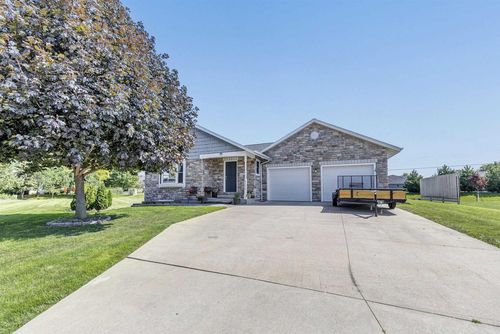 N7932 Ridgeview Court, SHERWOOD, WI, 54169 | Card Image