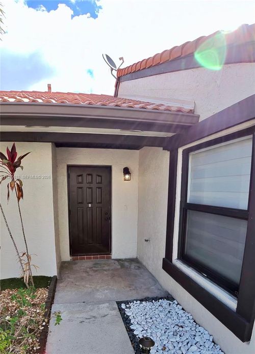 2g-14970 Sw 49th Ln, Miami, FL, 33185-4204 | Card Image