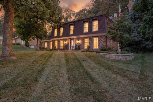 70 Glen Cove Dr, Chesterfield, MO, 63017-2753 | Card Image