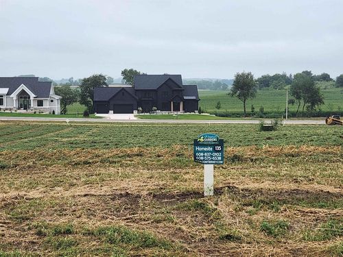 L135 Blue Victoria Drive, Windsor, WI, 53590 | Card Image