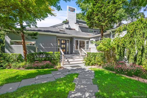 1 Acorn Path, Quogue, NY, 11959-4207 | Card Image