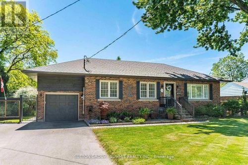 2084 Edinburgh Dr, Burlington, ON, L7R2C9 | Card Image