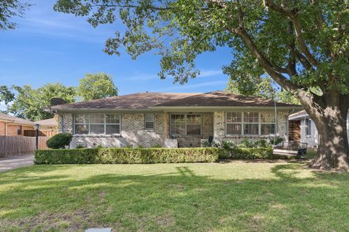 2124 Province Ln, Dallas, TX, 75228-3733 | Card Image