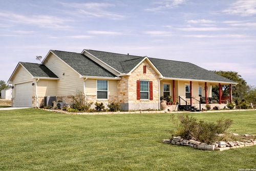 187 Tracks Trl, Center Point, TX, 78010-5597 | Card Image