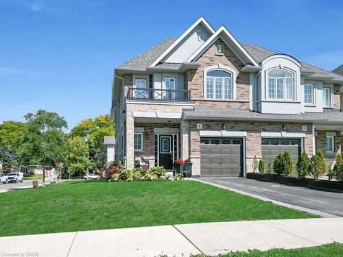 3 Starling Dr, Hamilton, ON, L9A2P5 | Card Image