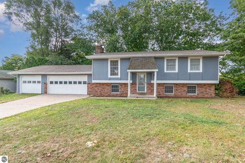 4664 Lindholm Dr, Oscoda, MI, 48750-1510 | Card Image