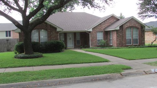 2305 Sherwood Dr, Ennis, TX, 75119-8023 | Card Image