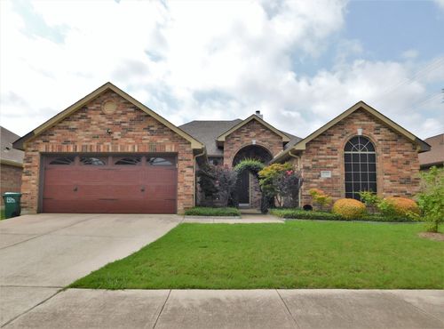 2720 Aspenhill Dr, Denton, TX, 76209-6538 | Card Image