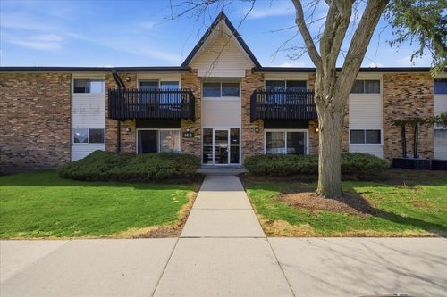 108-14B Kingery Quarter, Willowbrook, IL, 60527-6565 | Card Image