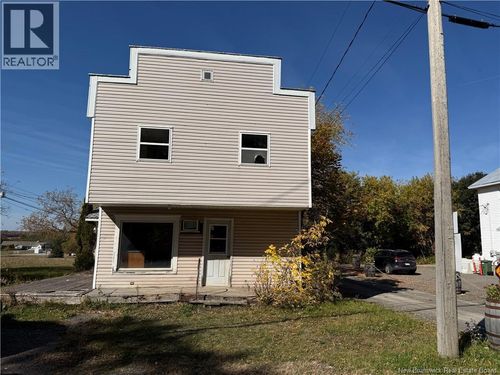 {{alt}} | Card Image