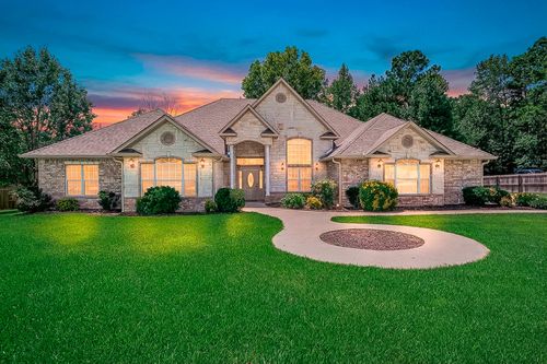 110 Kayla Ln, Longview, TX, 75602-7589 | Card Image