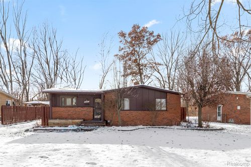 27051 Avondale St, Inkster, MI, 48141-1815 | Card Image