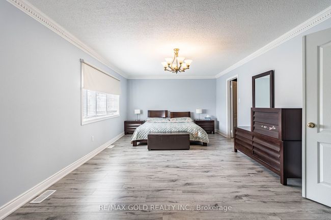 324 Van Kirk Dr, House other with 6 bedrooms, 5 bathrooms and 4 parking in Brampton ON | Image 18
