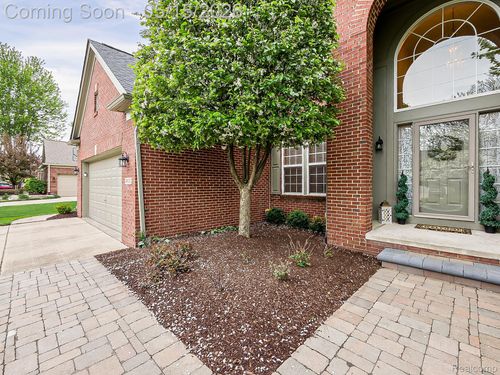49133 Running Trout Ln, Northville, MI, 48168-6844 | Card Image