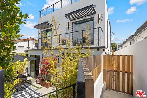 656 California Ave, Venice, CA, 90291-3789 | Card Image