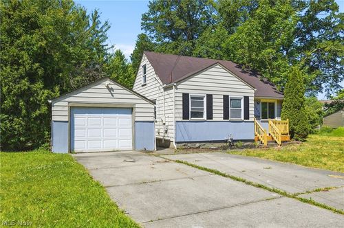 1620 Cedar Dr, Lorain, OH, 44052-2810 | Card Image