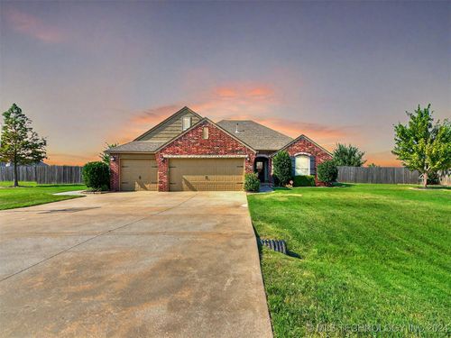 22171 E 115th Place S, Broken Arrow, OK, 74014 | Card Image