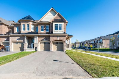 31 Bushwood Trail, Home with 4 bedrooms, 4 bathrooms and 6 parking in Brampton ON | Image 1