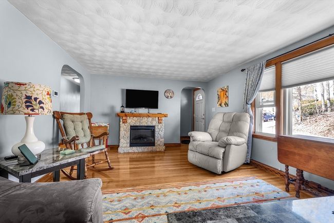 6 Garden St, House other with 3 bedrooms, 2 bathrooms and 3 parking in Woburn MA | Image 10