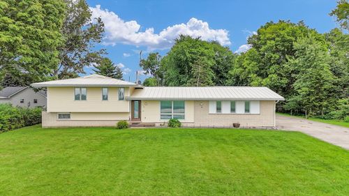 811 E State Route 133, Arcola, IL, 61910-3775 | Card Image