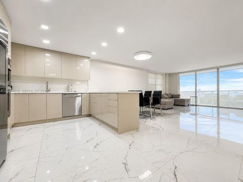 1012-3800 S Ocean Dr, Hollywood, FL, 33019-2919 | Card Image