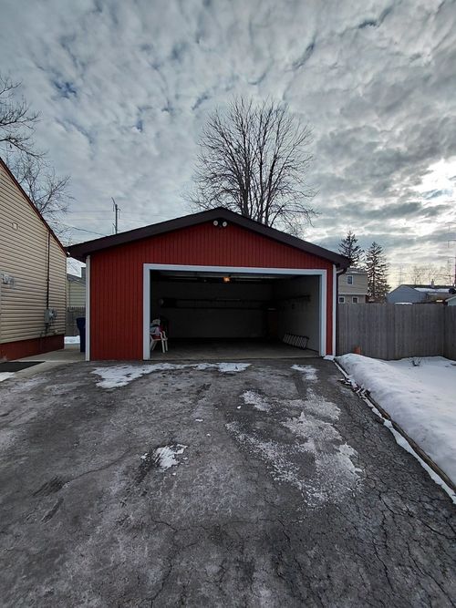 2231 W Cheyenne Rd, Waukegan, IL, 60087-4672 | Card Image