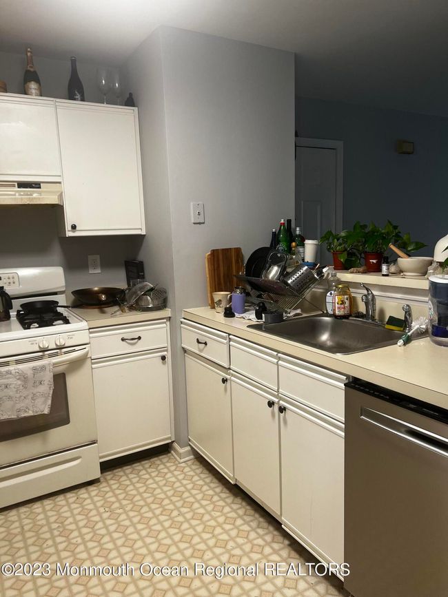 41 Fennec Ct, Condo with 2 bedrooms, 2 bathrooms and null parking in Tinton Falls NJ | Image 5