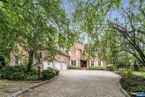 136 Tappan Rd, Norwood, NJ, 07648-1724 | Card Image