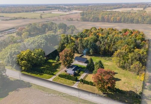 30028 W Bothwell Rd, Bothwell, ON, N0P1C0 | Card Image