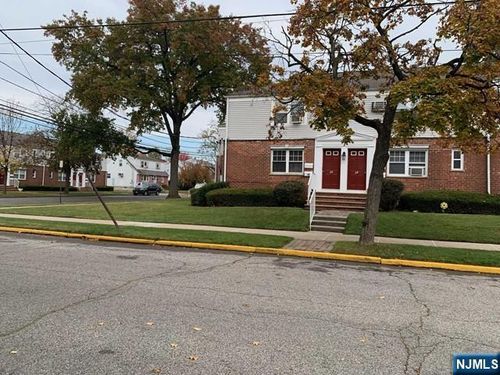 26 Hastings Ave, Rutherford, NJ, 07070-1810 | Card Image