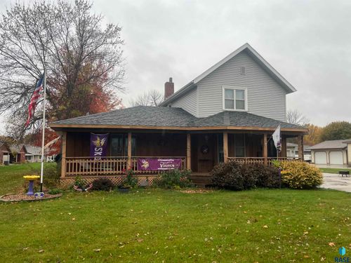 1013 N Blue Mound Ave, Luverne, MN, 56156-1139 | Card Image