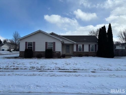 401 Sutton Ave, Kouts, IN, 46347-9586 | Card Image