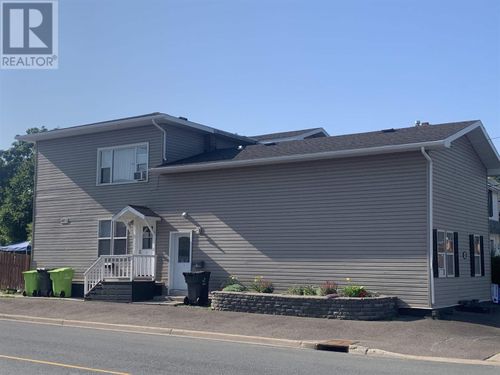 464 John St, Sault Ste. Marie, ON, P6C3K1 | Card Image