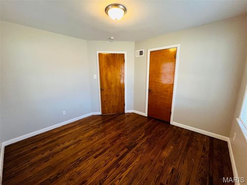 9004 Macon Ave, Saint Louis, MO, 63134-3430 | Card Image