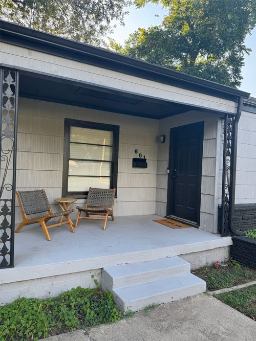 601 Harrisdale Ave, River Oaks, TX, 76114-3720 | Card Image
